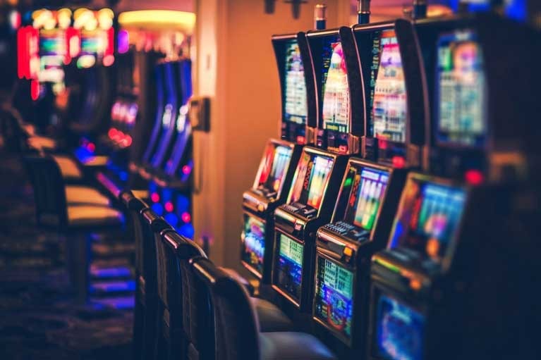 RTP & Volatility: Pro Slot Guide for Malaysian Players 2026 - slots illustration